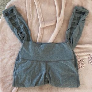 Grey legging with cute ankle detailing!